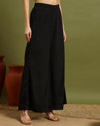 Noir Gold Banarasi Elegance Ensemble