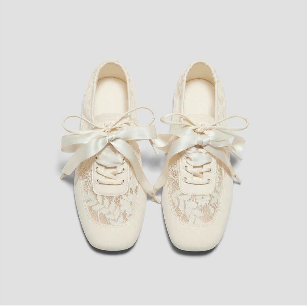 Seraphina Lace Walk